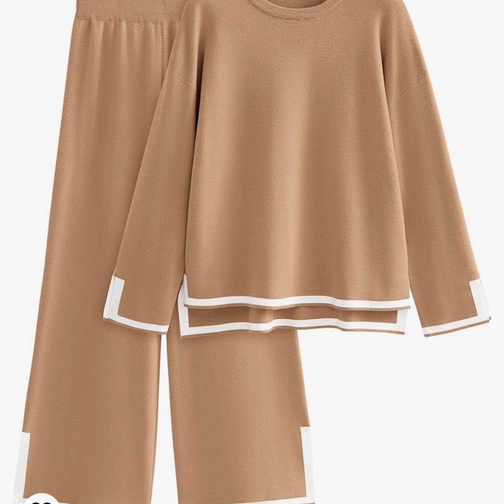 Top and pants suit